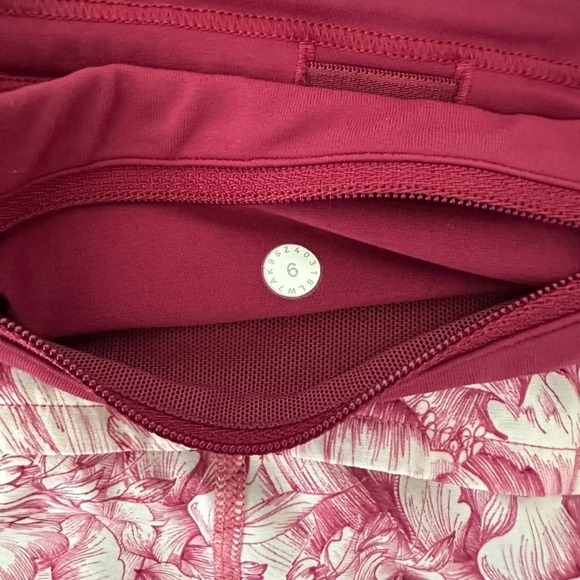 Lululemon 6 Run Times Short II 4 Inch Pink Floral Bloom White Star Ruby - Picture 3 of 7